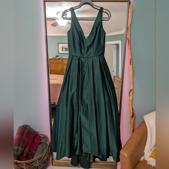 Betsy & Adam Deep Green Prom Dress - Picture 1 of 16